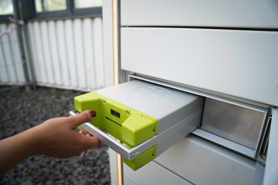 Home battery storage unit